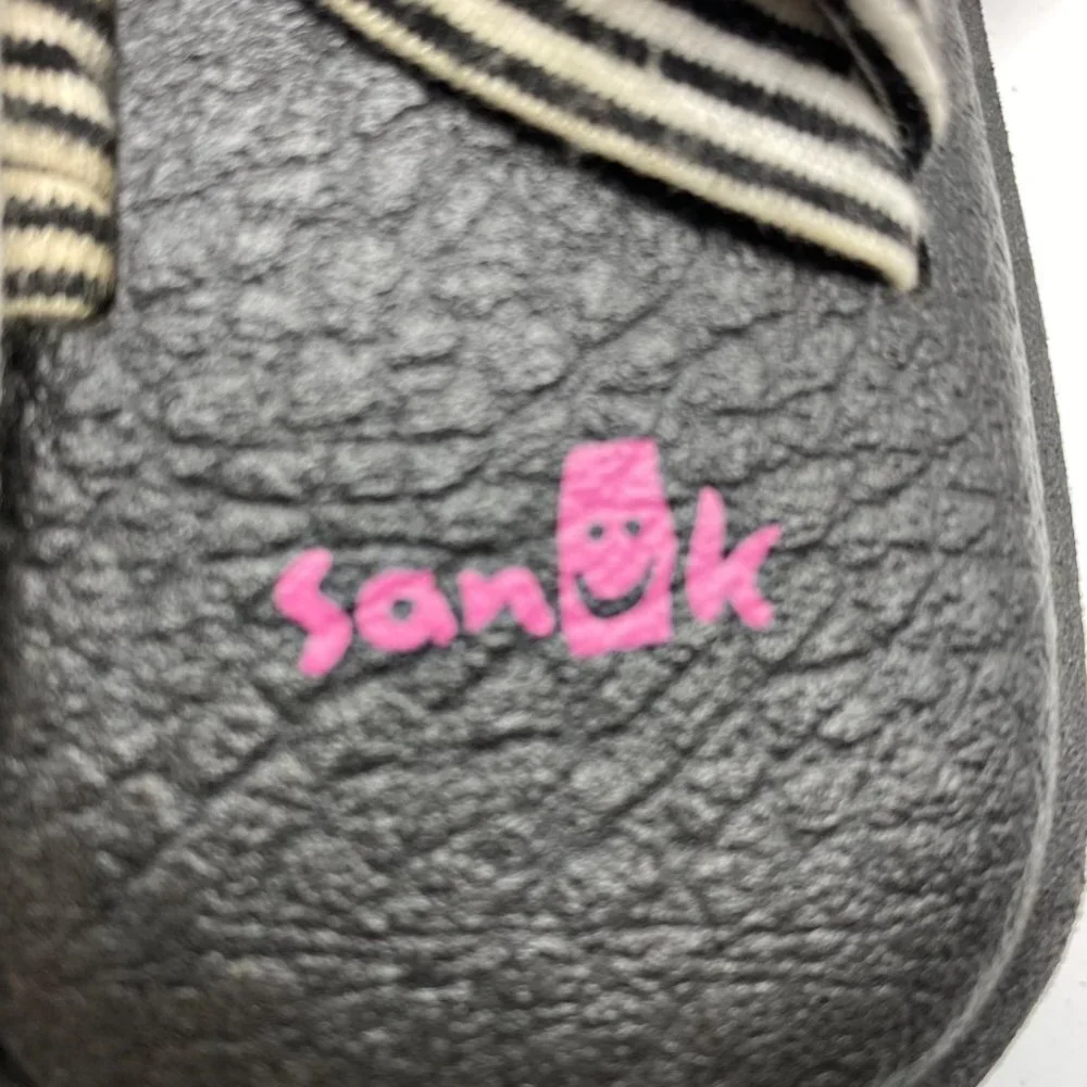 Sanuk Big‎ Girl Black White Stripe Yoga Mat Comfort Slings Sandals Sz 3/4